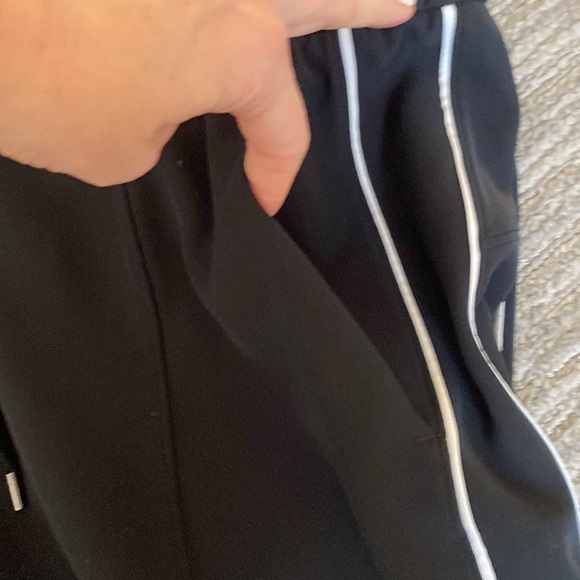 Lululemon track pant - Picture 4 of 6